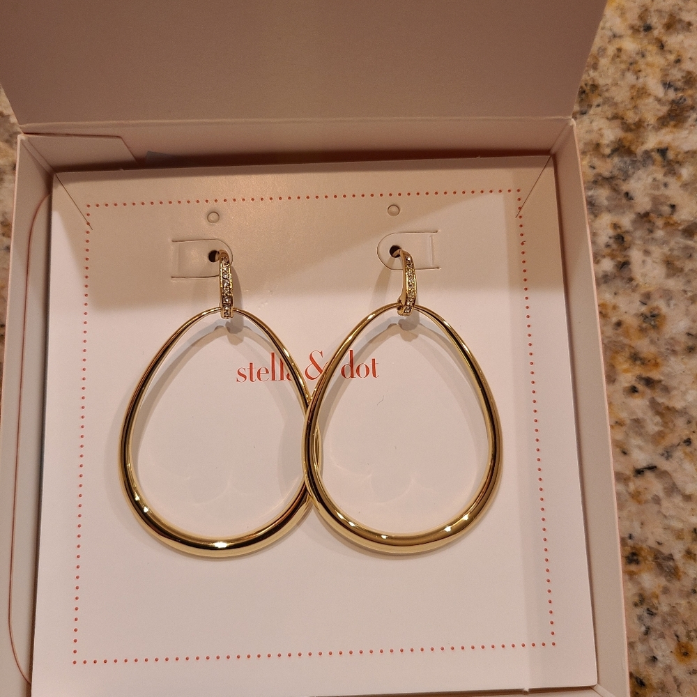 Stella and Dot Earrings